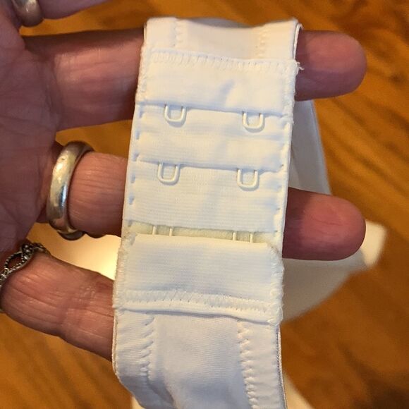 Aerie 36C lightly padded white strapless bra - Picture 3 of 4